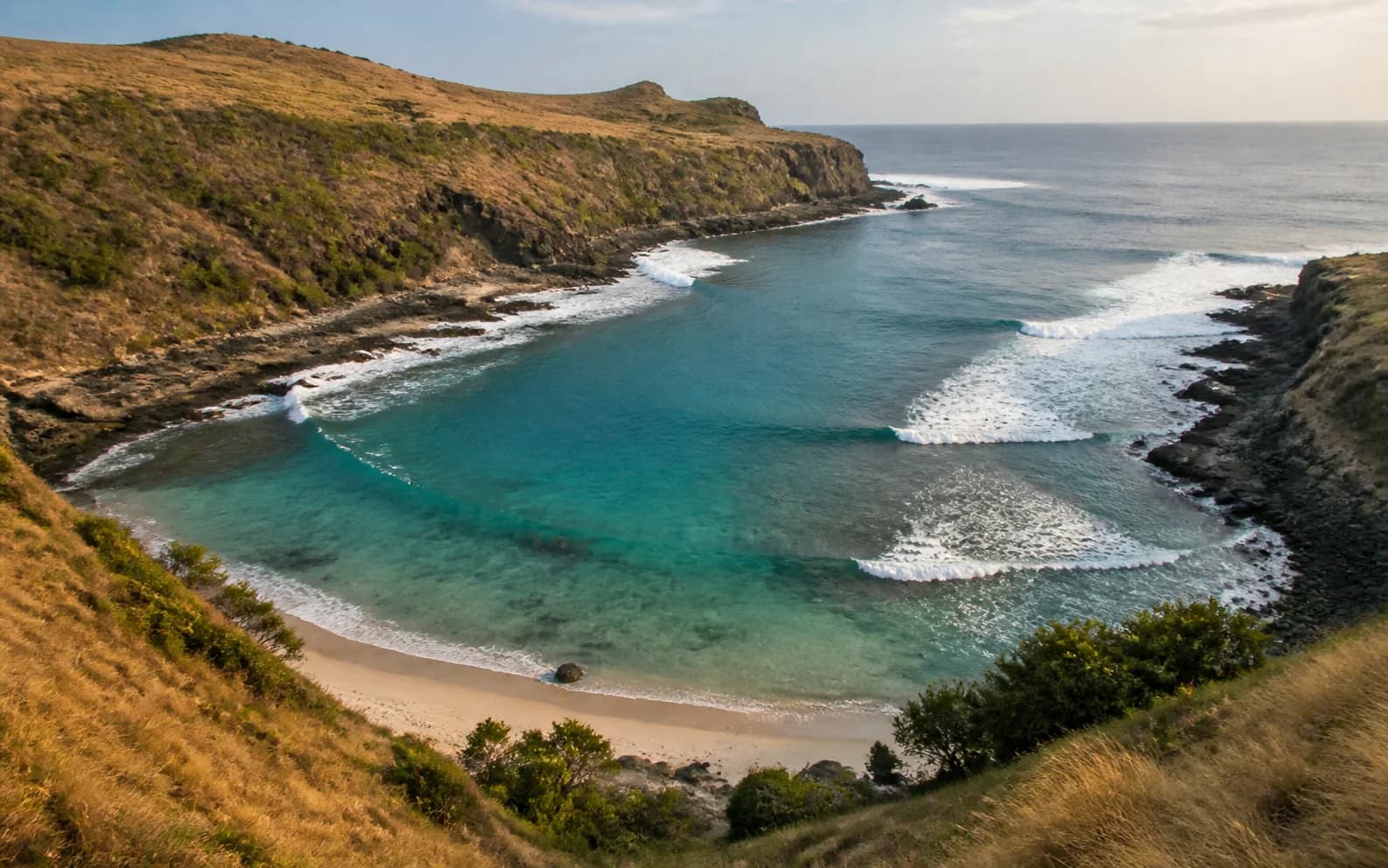 Are Guling, Surf Spot di Lombok